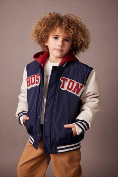 Бомбер водоотталкивающий с капюшоном для мальчиков, Школьная коллекция