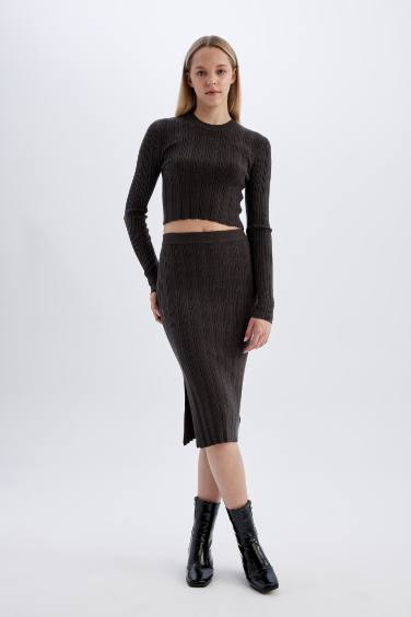 Slim Fit Slit Trico Midi Skirt