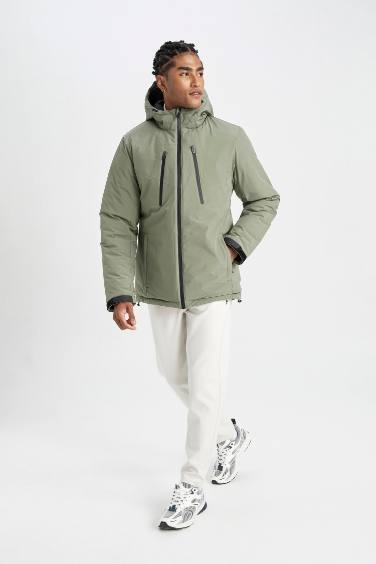 DeFactoFit Su İtici Termometreli Slim Fit Dar Kesim Polar Kapüşonlu Fermuarlı Kışlık Mont