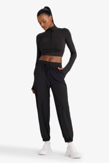 بنطرون بجامة رياضي جوجر قصة عادية بجيب من DeFactoFit