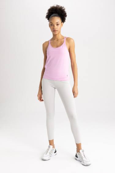 ديباردور رياضي قصة عادية من DeFactoFit