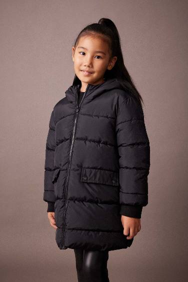 Парка водонепроникний стандартного крою для дівчаток
