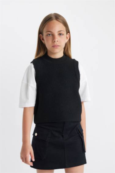 Girl Regular Fit Crew Neck Sweater Vest