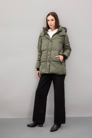 Waterproof Oversize Fit Hooded Puffer Jacket