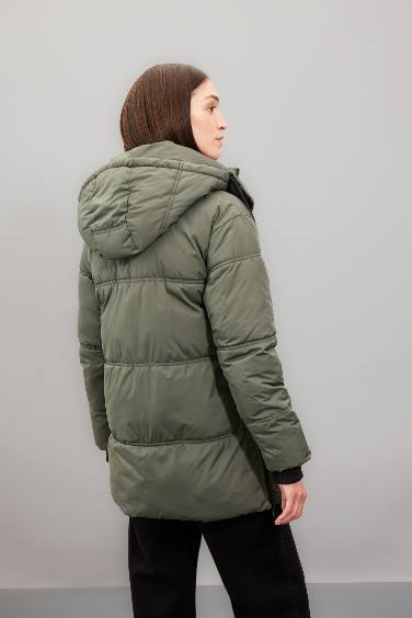 Waterproof Oversize Fit Hooded Puffer Jacket