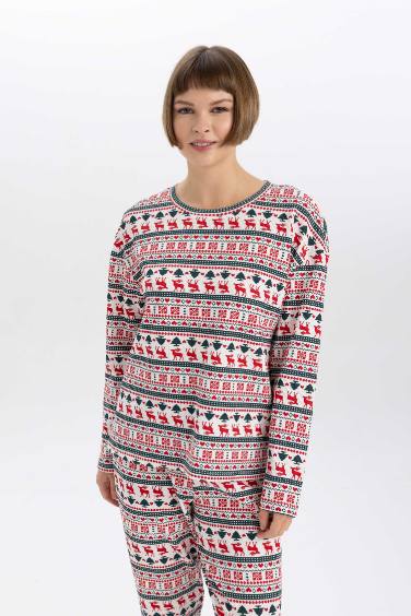 Fall in Love Christmas Themed Crew Neck Pajama Top