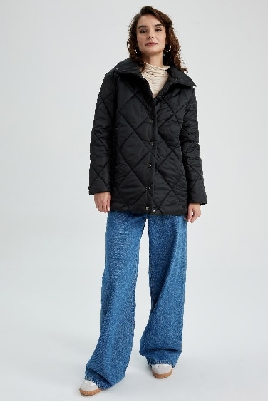 Куртка водоотталкивающая с воротником-стойкой