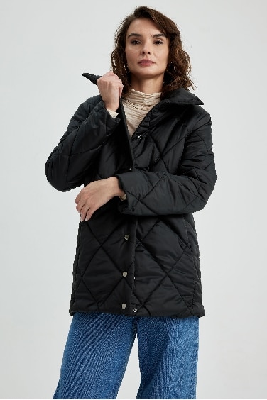 Куртка водоотталкивающая с воротником-стойкой