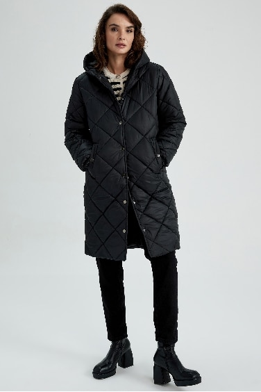 Куртка водоотталкивающая с капюшоном