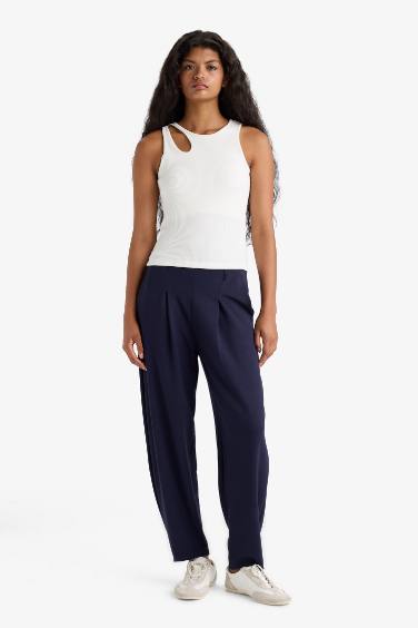 Slim Fit Camisole Crew Neck Tank Top