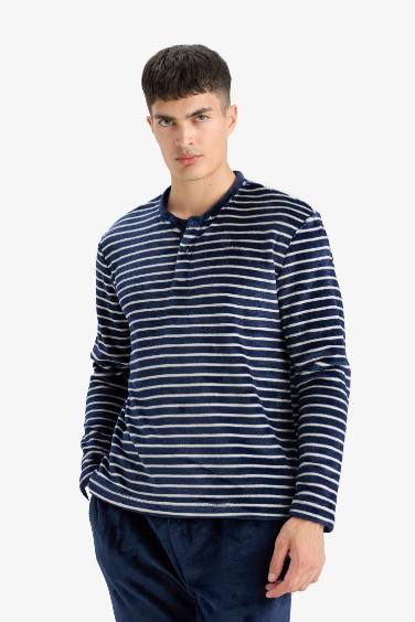 Regular Fit Striped Top Bottoms Welsoft Plush 2 Piece Pajama Set