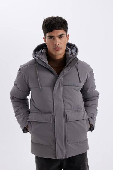 Slim Fit Dar Kesim Astarlı Kapüşonlu Fermuarlı Çift Cepli Kışlık Şişme Mont