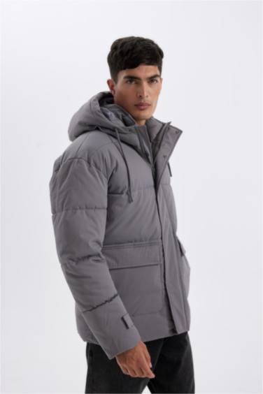 Slim Fit Dar Kesim Astarlı Kapüşonlu Fermuarlı Çift Cepli Kışlık Şişme Mont