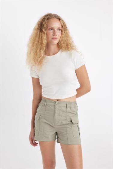Regular Fit Poplin Normal Waist Short Leg Shorts