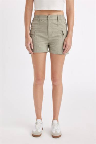 Regular Fit Poplin Normal Waist Short Leg Shorts