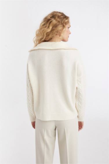 Oversize Geniş Kalıp Yarım Fermuarlı Dik Yaka Saç Örgülü Triko Kazak