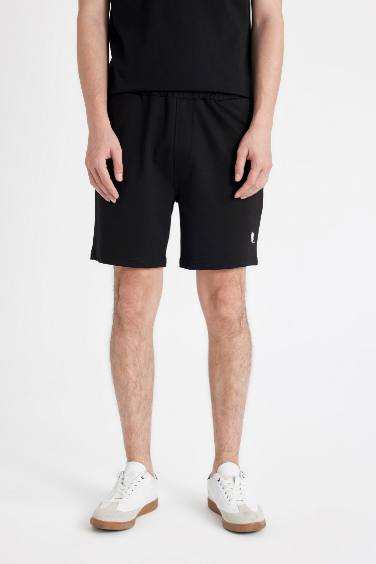 Slim Fit Super Skinny Hem Shorts