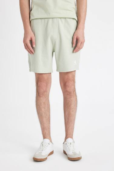 Slim Fit Dar Kesim Dar Paça Şort