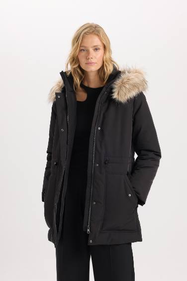 Su Geçirmez Şişme Mont Parka Oversize Geniş Kalıp Çıkarılabilir Suni Kürk Kapüşonlu Fermuarlı Çıtçıtlı Cepli