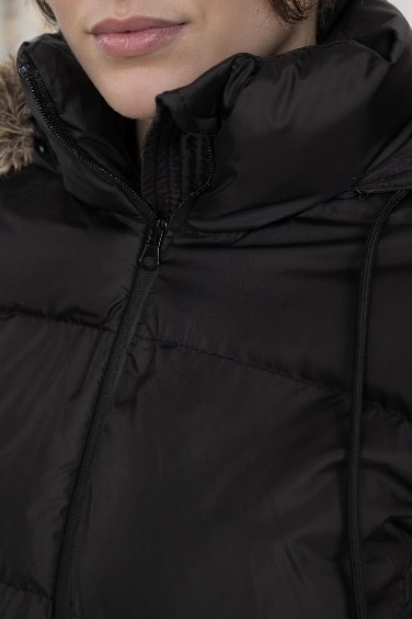 Windproof Waterproof Hooded Faux Fur Puffer Jacket