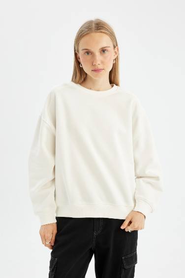 Oversize Fit Crew Neck Thick Basic Sweatshirt