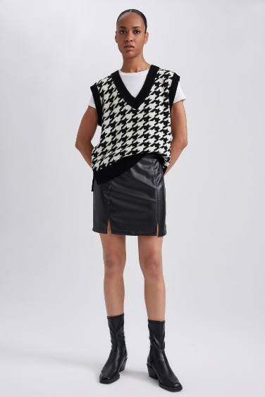 A Cut Normal Waist Faux Leather Mini Skirt