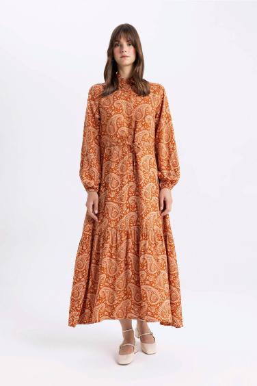 فستان كم طويل مطبوع من فيسكوز برقبة قميص