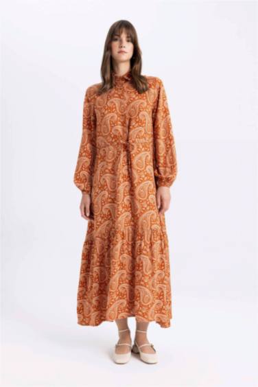 فستان كم طويل مطبوع من فيسكوز برقبة قميص