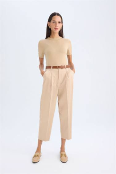 بلوفر تريكو نص كم سليم فيت برقبة مستديرة