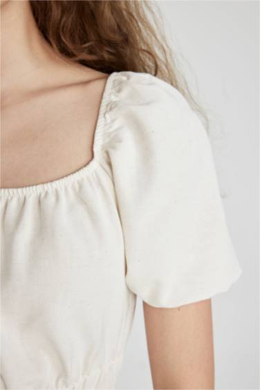 Robe Tissée À Manches Courtes en Lin Col Carré