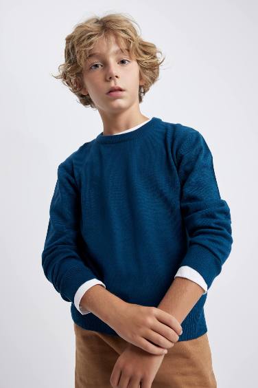 Boy Regular Fit Crew Neck Pullover