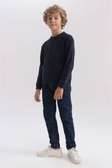 Пуловер стандартного кроя с круглым вырезом из трикотажа для мальчиков