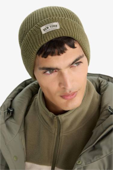 Bonnet en tricot à étiquette tissée pour homme