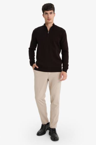 Standart Fit Normal Kesim Dik Yaka Yarım Fermuarlı Basic Düz Triko Kazak