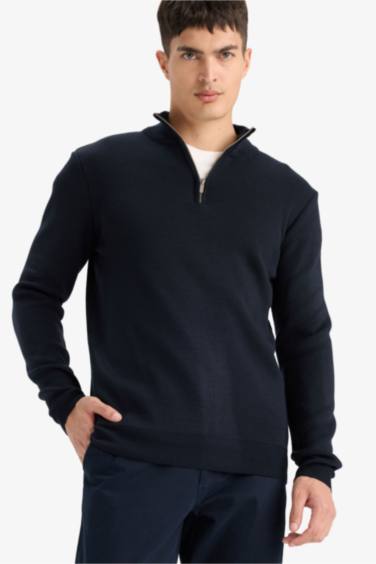 Standard Fit Half Zippered Basic Knit Pullover