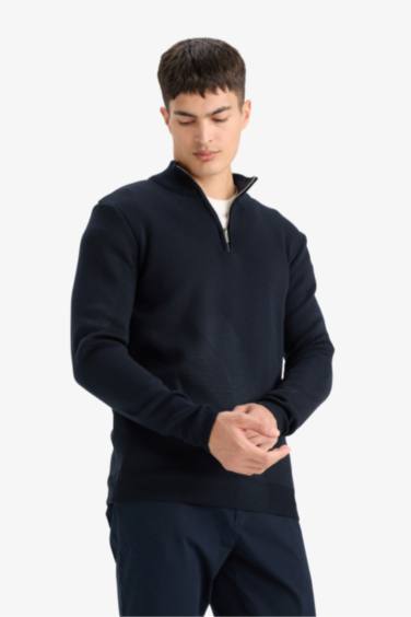 Standard Fit Half Zippered Basic Knit Pullover