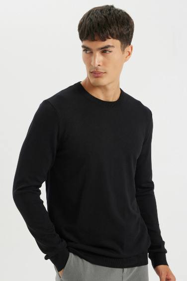 Standard Fit Crew Neck Basic Knit Comfortable Pullover