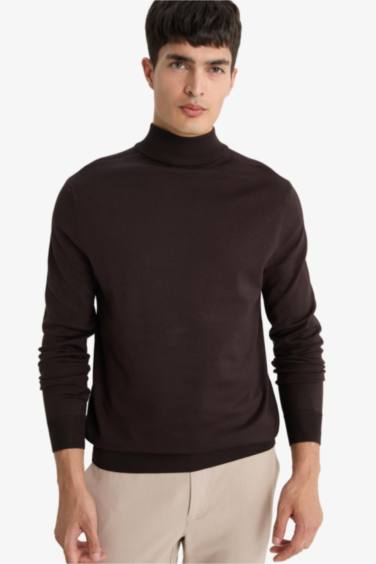 بلوفر تريكو قصة عادية برقبة مدورة