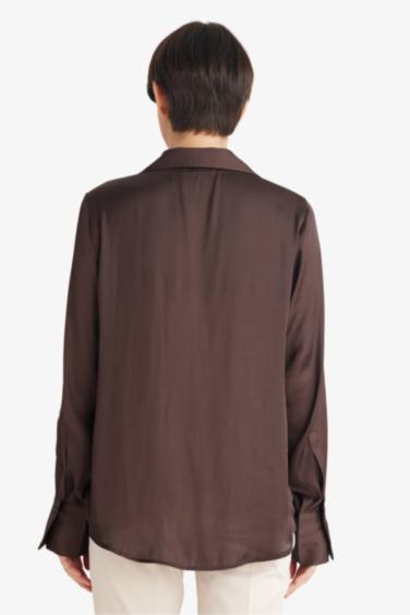 Regular Fit қайырма жағалы ұзын жеңді атлас жейде