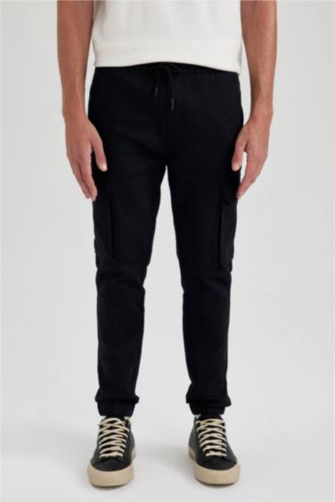 Брюки приталенного кроя из габардина