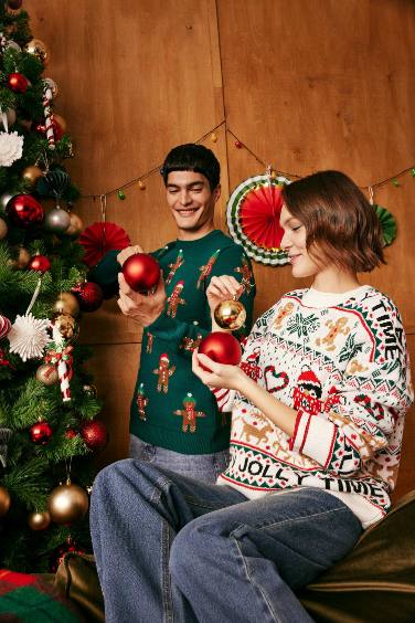 Christmas Themed Crew Neck Pullover