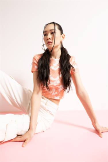 Футболка з коротким рукавом приталеного крою батік Rıb для жінок