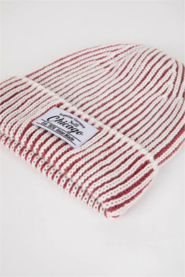 Трикотажная шапка для женщин