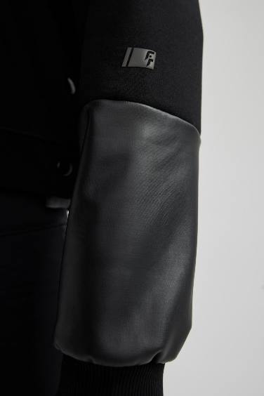 سويت شيرت اوفر سايز برقبة مستديرة من DeFactoFit