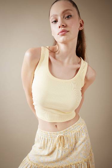 Fitted Crew Neck Ribbed Crop Top