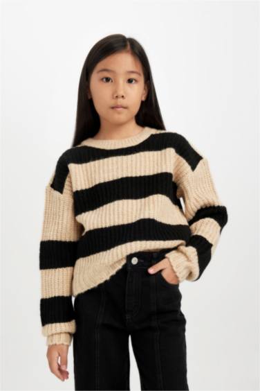 Свитер в полоску с круглым вырезом для девочек