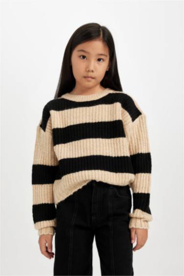 Свитер в полоску с круглым вырезом для девочек