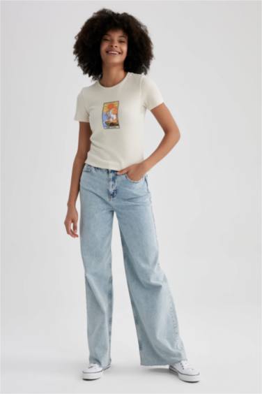 Fitted Crew Neck Printed Short Sleeve T-Shirt