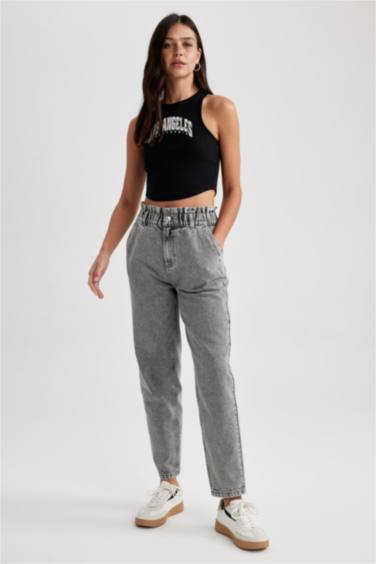 أندر شيرت مطبوع بياقة مستديرة