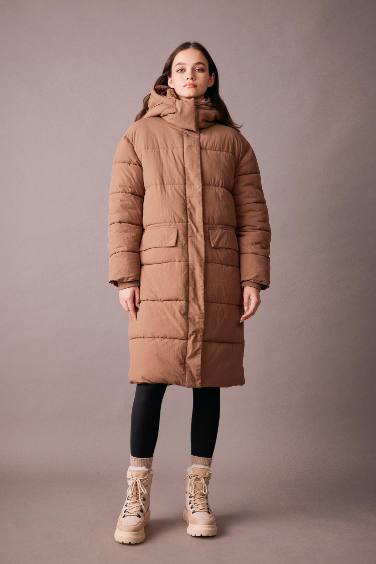 Куртка водоотталкивающая оверсайз с капюшоном